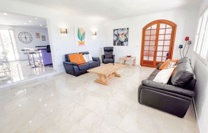 Reventa - House - Detached Villa - Benalmádena - Benalmadena Centro