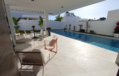 Resale - House - Detached Villa - Estepona - Estepona Centro