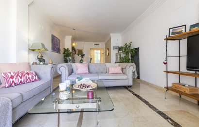 Resale - Apartment - Ground Floor Apartment - Marbella - Nueva Andalucia