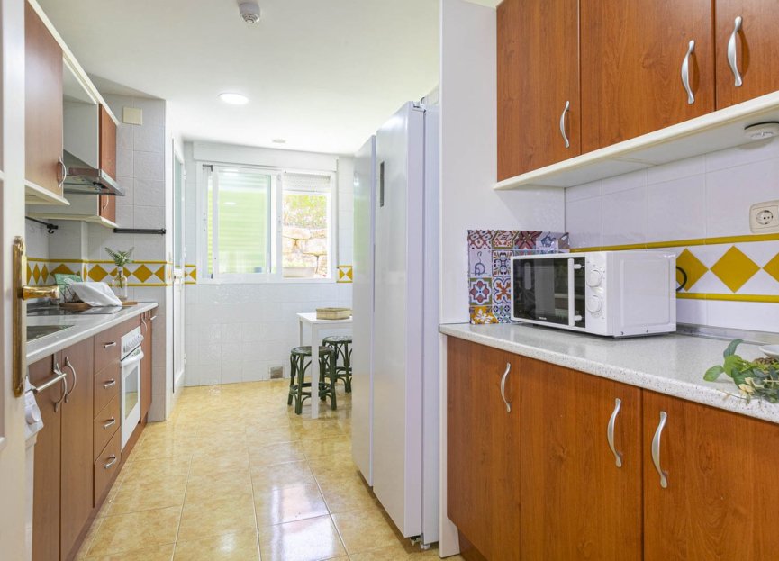 Resale - Apartment - Ground Floor Apartment - Marbella - Nueva Andalucia