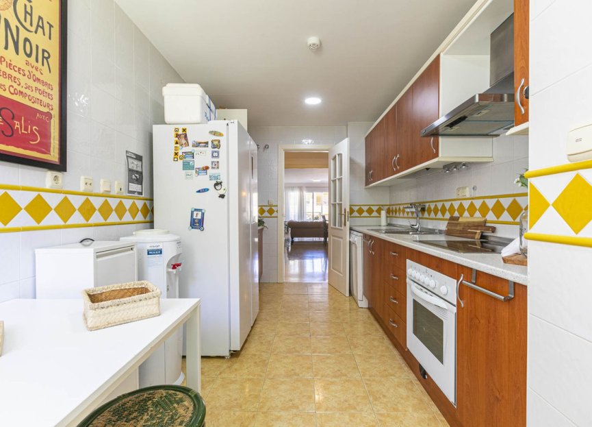 Resale - Apartment - Ground Floor Apartment - Marbella - Nueva Andalucia