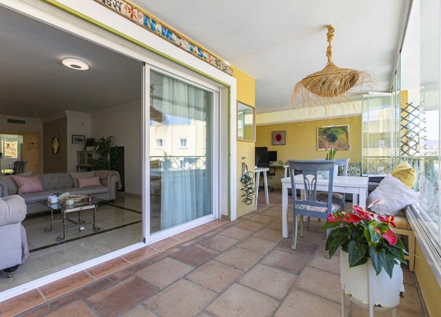 Resale - Apartment - Ground Floor Apartment - Marbella - Nueva Andalucia