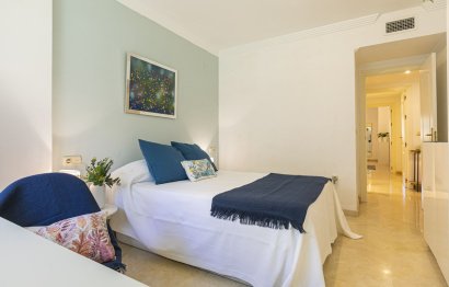 Resale - Apartment - Ground Floor Apartment - Marbella - Nueva Andalucia