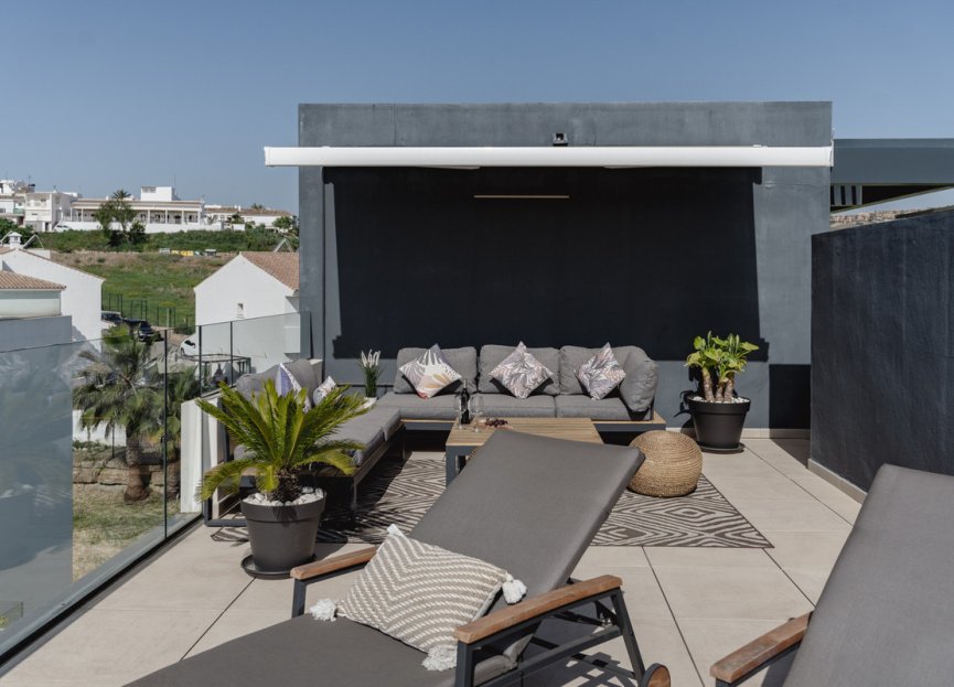 Resale - Apartment - Penthouse - Estepona - Estepona Centro