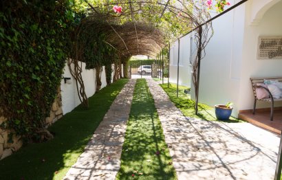 Reventa - House - Detached Villa - Marbella - Nueva Andalucia