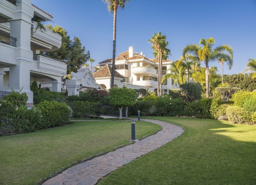 Resale - Apartment - Ground Floor Apartment - Marbella - The Golden Mile