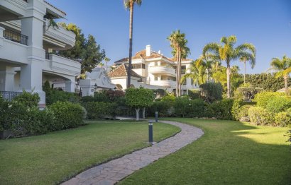 Resale - Apartment - Ground Floor Apartment - Marbella - The Golden Mile