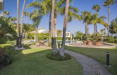 Resale - Apartment - Ground Floor Apartment - Marbella - The Golden Mile