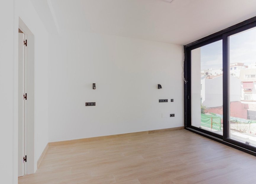 Resale - Apartment - Top Floor Apartment - Fuengirola - Fuengirola Centro