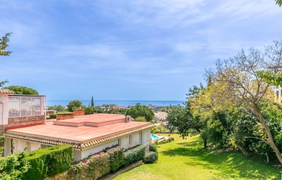 Resale - House - Detached Villa - Benalmádena - Benalmadena Centro