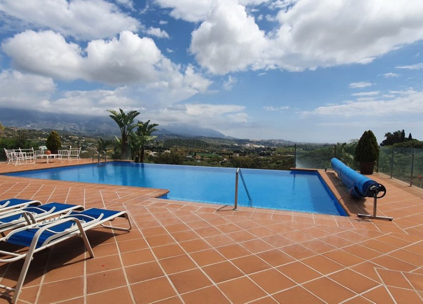 Resale - House - Detached Villa - Mijas - La Cala De Mijas