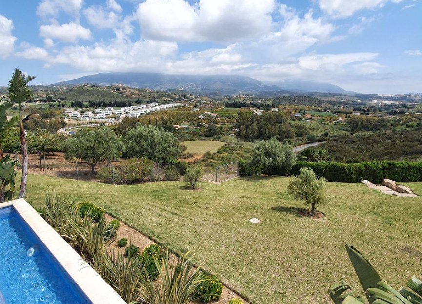 Resale - House - Detached Villa - Mijas - La Cala De Mijas