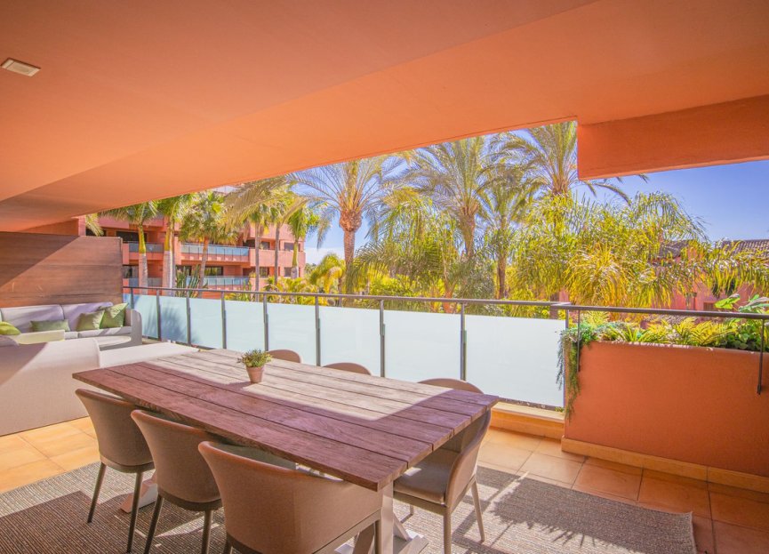 Resale - Apartment - Middle Floor Apartment - Estepona - Estepona Centro