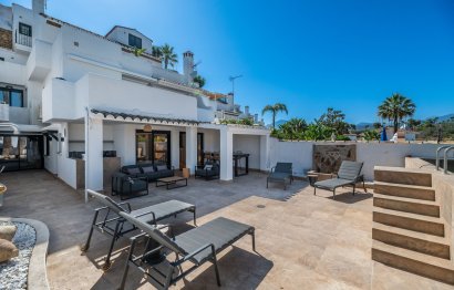 Resale - Apartment - Middle Floor Apartment - Marbella - Nueva Andalucia