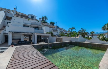 Resale - Apartment - Middle Floor Apartment - Marbella - Nueva Andalucia