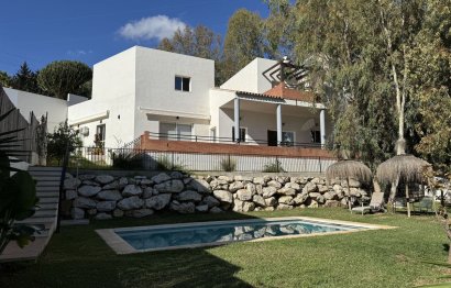 Resale - House - Detached Villa - Benalmádena - Benalmadena Centro