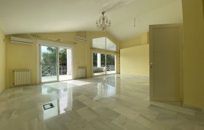 Resale - House - Detached Villa - Marbella - Elviria