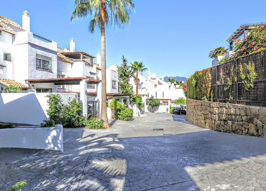 Reventa - House - Semi-Detached House - Marbella - The Golden Mile