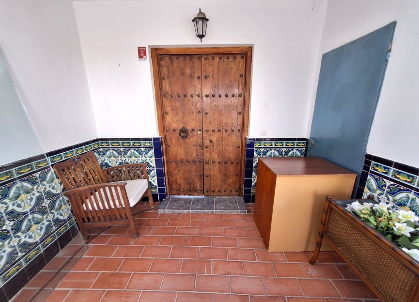 Resale - House - Detached Villa - Estepona - Estepona Centro