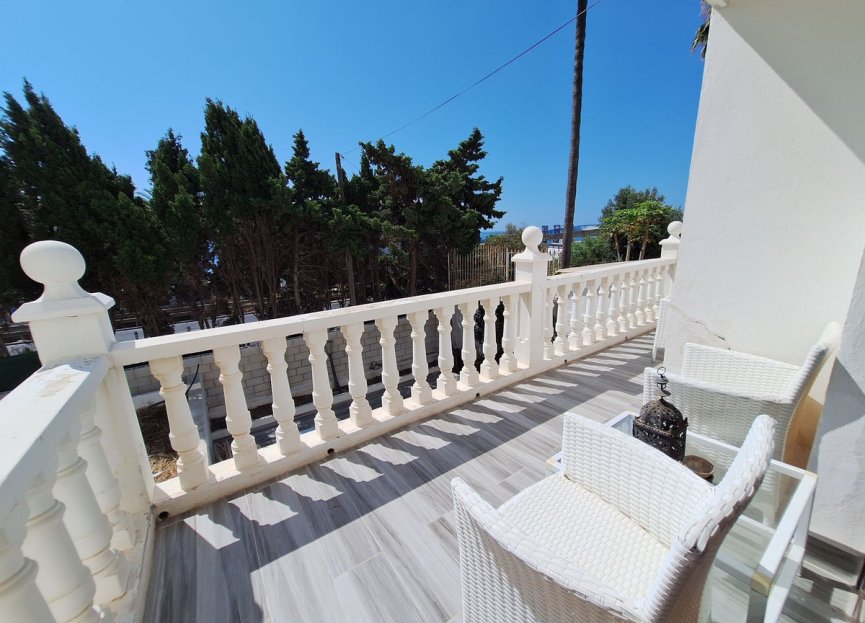 Resale - House - Detached Villa - Estepona - Estepona Centro