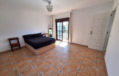 Reventa - House - Detached Villa - Estepona - Estepona Centro