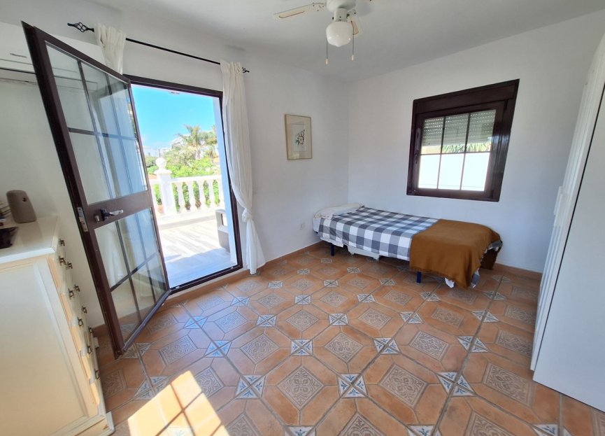 Reventa - House - Detached Villa - Estepona - Estepona Centro