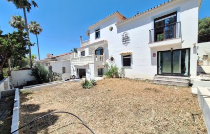 Resale - House - Detached Villa - Estepona - Estepona Centro