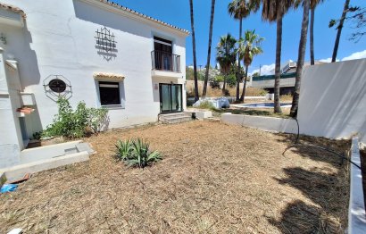 Resale - House - Detached Villa - Estepona - Estepona Centro