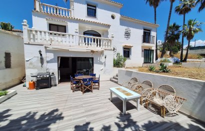 Resale - House - Detached Villa - Estepona - Estepona Centro