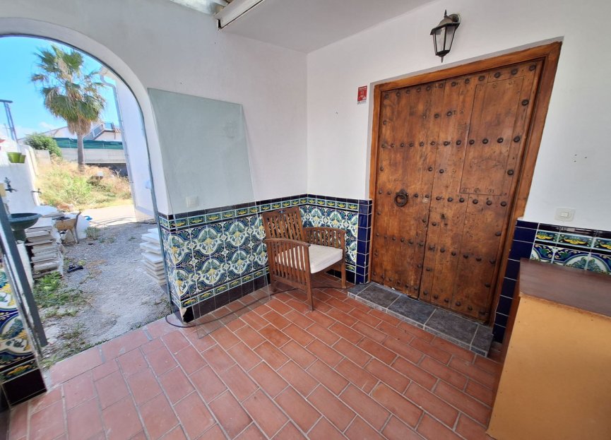 Resale - House - Detached Villa - Estepona - Estepona Centro