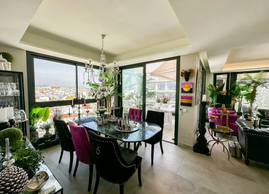 Resale - Apartment - Penthouse - Estepona - Estepona Centro