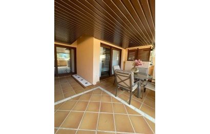 Resale - Apartment - Middle Floor Apartment - Estepona - Estepona Centro