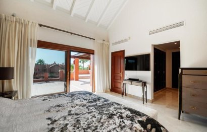 Resale - Apartment - Penthouse - Estepona - Estepona Centro