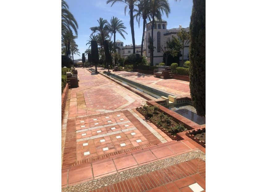 Resale - Apartment - Ground Floor Apartment - Estepona - Estepona Centro