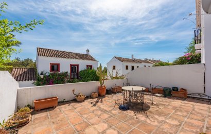 Resale - House - Townhouse - Marbella - Nueva Andalucia