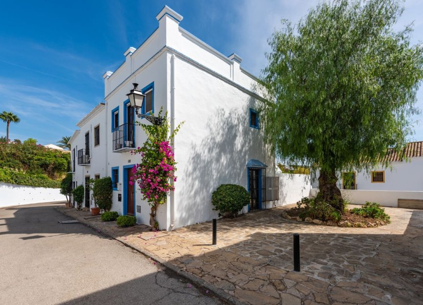 Resale - House - Townhouse - Marbella - Nueva Andalucia