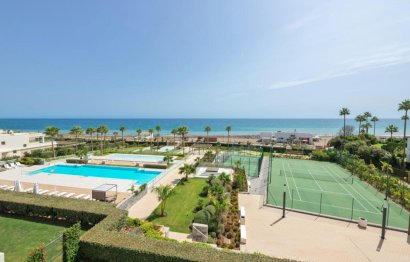 Resale - Apartment - Penthouse - Estepona - Estepona Centro