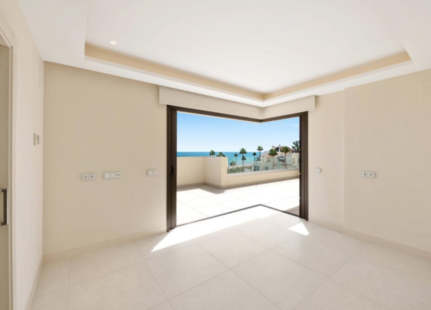 Resale - Apartment - Penthouse - Estepona - Estepona Centro