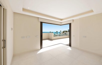 Resale - Apartment - Penthouse - Estepona - Estepona Centro