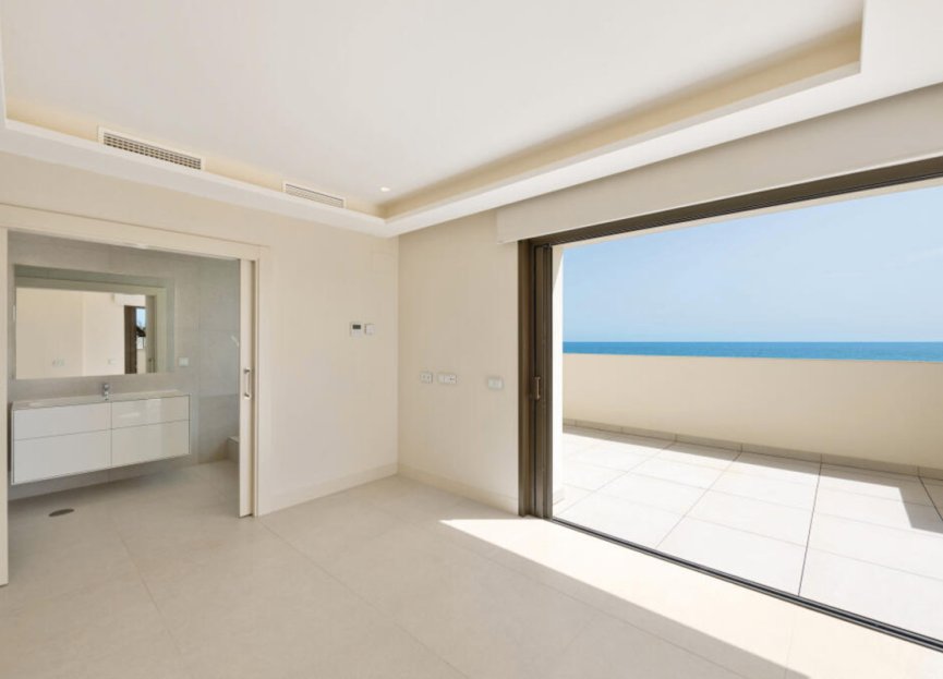 Resale - Apartment - Penthouse - Estepona - Estepona Centro