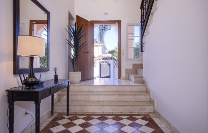 Resale - House - Detached Villa - Marbella - Guadalmina Baja