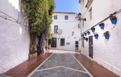 Resale - House - Townhouse - Marbella