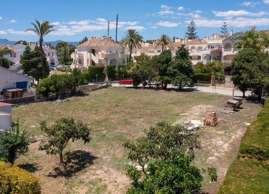 Reventa - Plot - Commercial Plot - Estepona - Estepona Centro