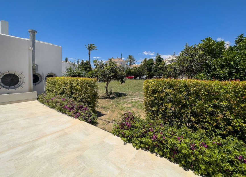 Reventa - Plot - Commercial Plot - Estepona - Estepona Centro