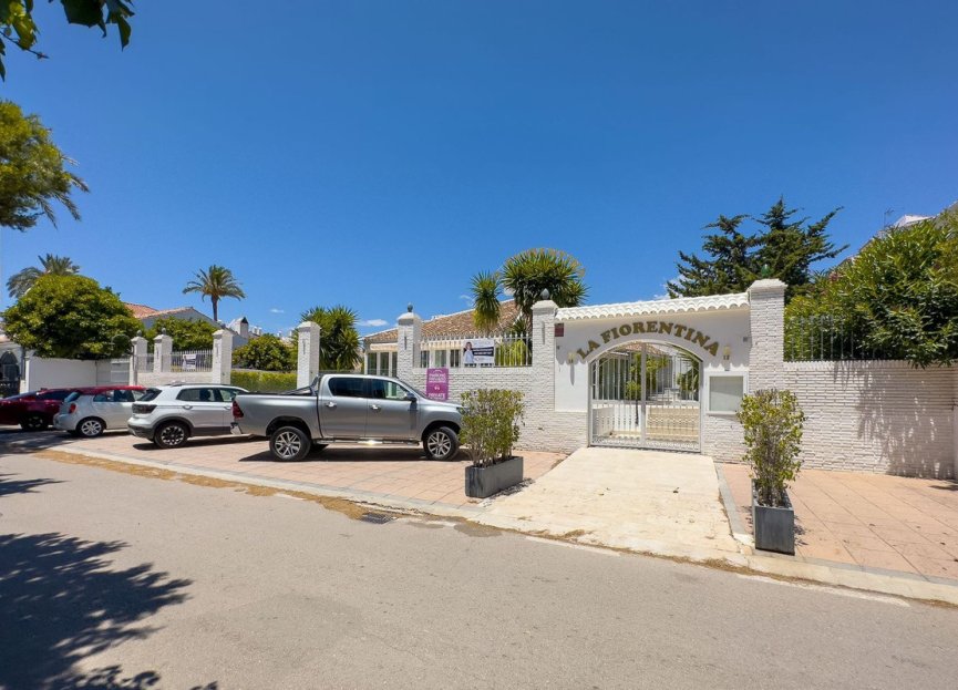 Resale - Plot - Commercial Plot - Estepona - Estepona Centro