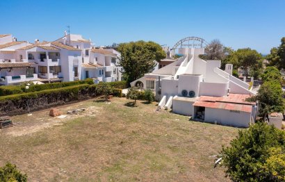 Reventa - Plot - Commercial Plot - Estepona - Estepona Centro