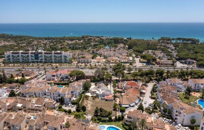 Reventa - Plot - Commercial Plot - Estepona - Estepona Centro