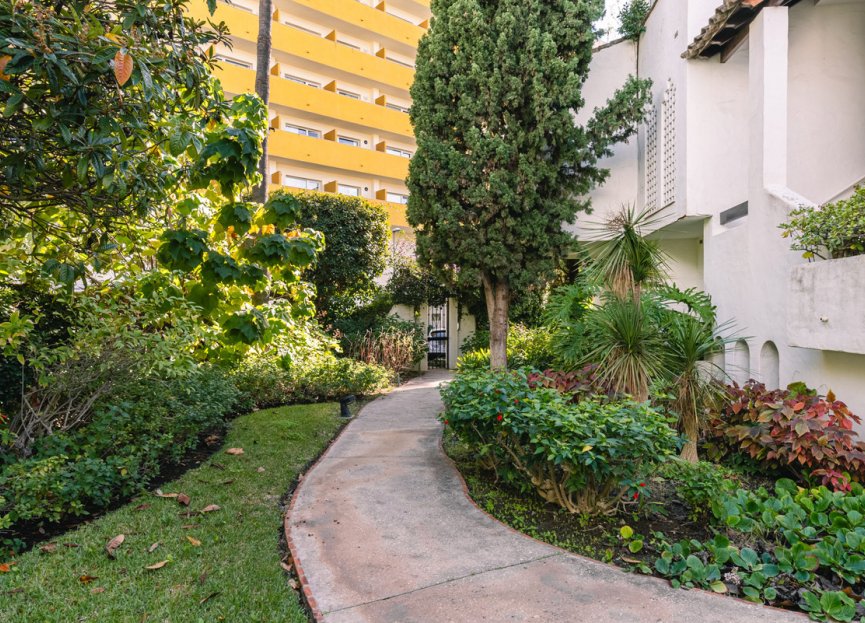 Resale - Apartment - Ground Floor Apartment - Marbella - The Golden Mile