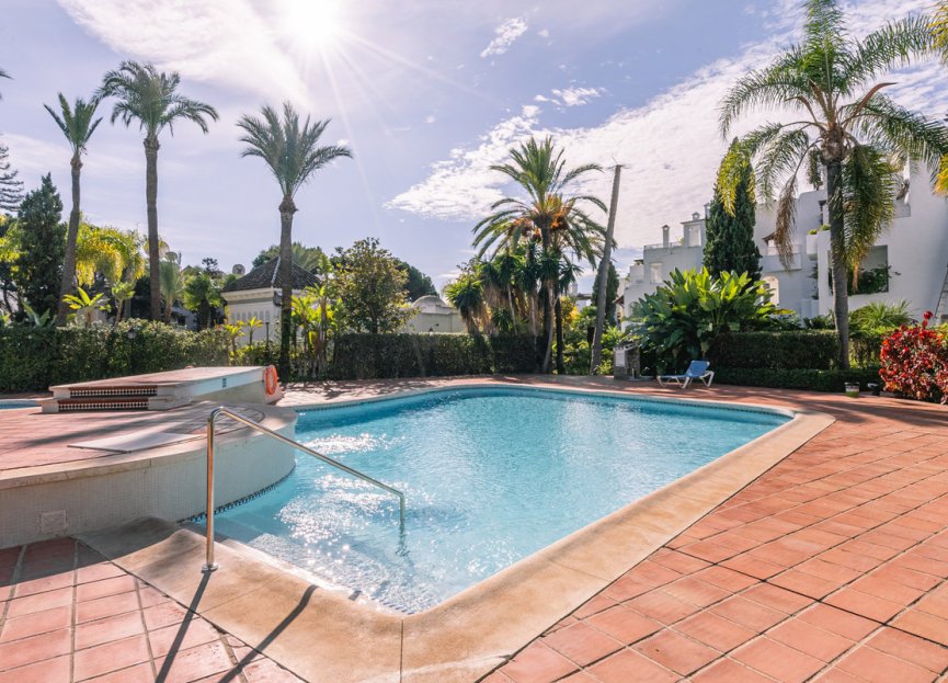 Resale - Apartment - Ground Floor Apartment - Marbella - The Golden Mile