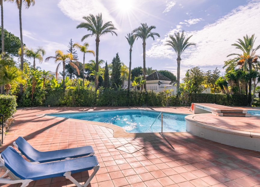 Resale - Apartment - Ground Floor Apartment - Marbella - The Golden Mile